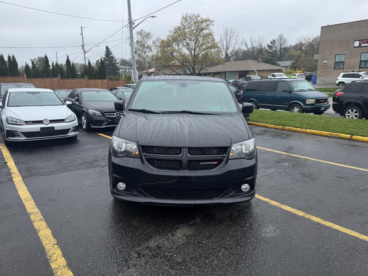 2019 Dodge Grand Caravan GT   Fully Loaded   LOW KMS! Photo