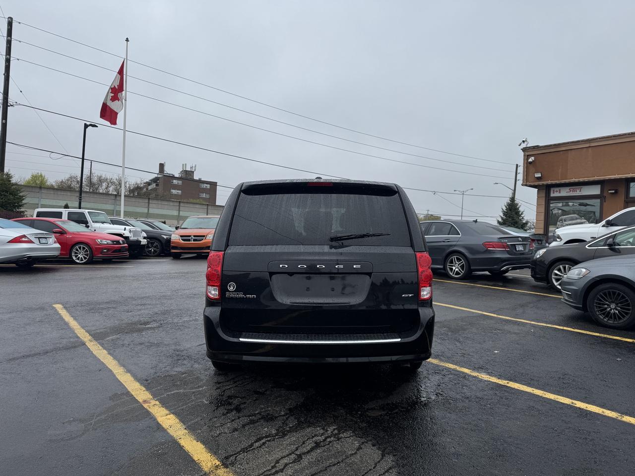2019 Dodge Grand Caravan GT   Fully Loaded   LOW KMS! Photo