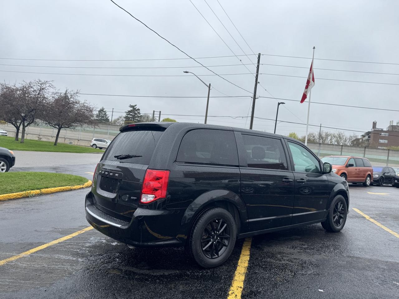 2019 Dodge Grand Caravan GT   Fully Loaded   LOW KMS! Photo