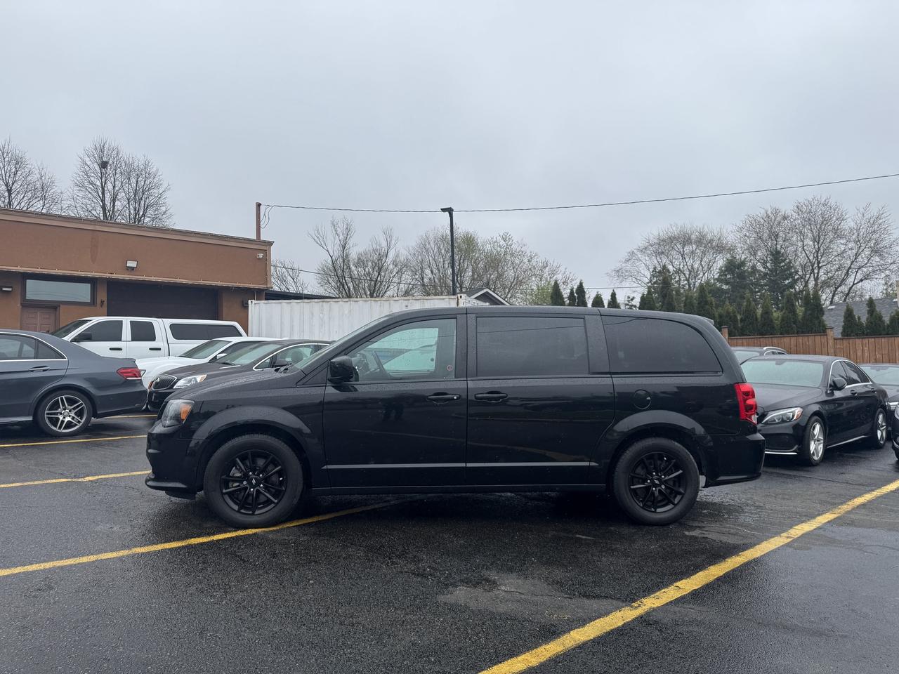 2019 Dodge Grand Caravan GT   Fully Loaded   LOW KMS! Photo