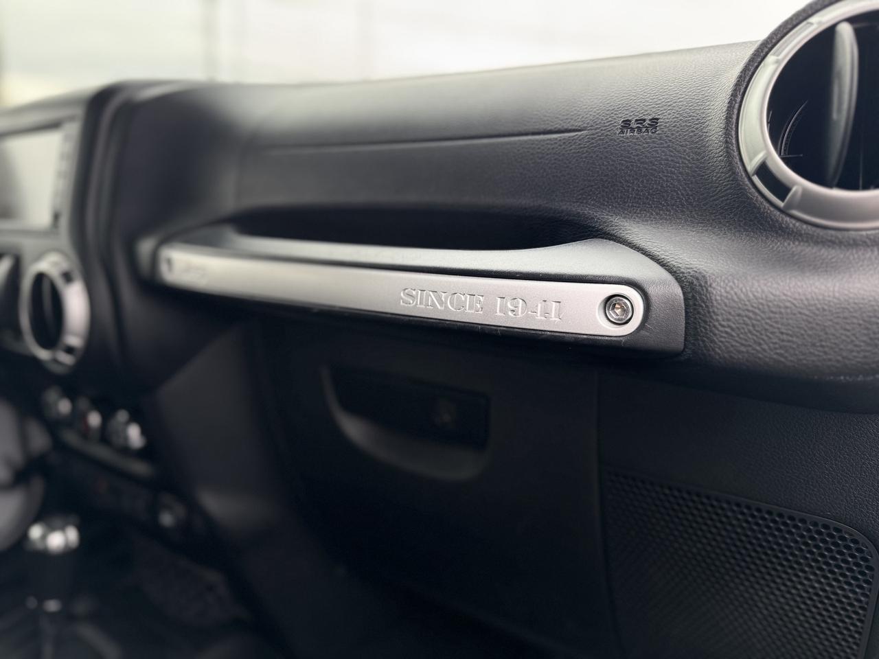 2016 Jeep Wrangler 4WD Sahara Photo