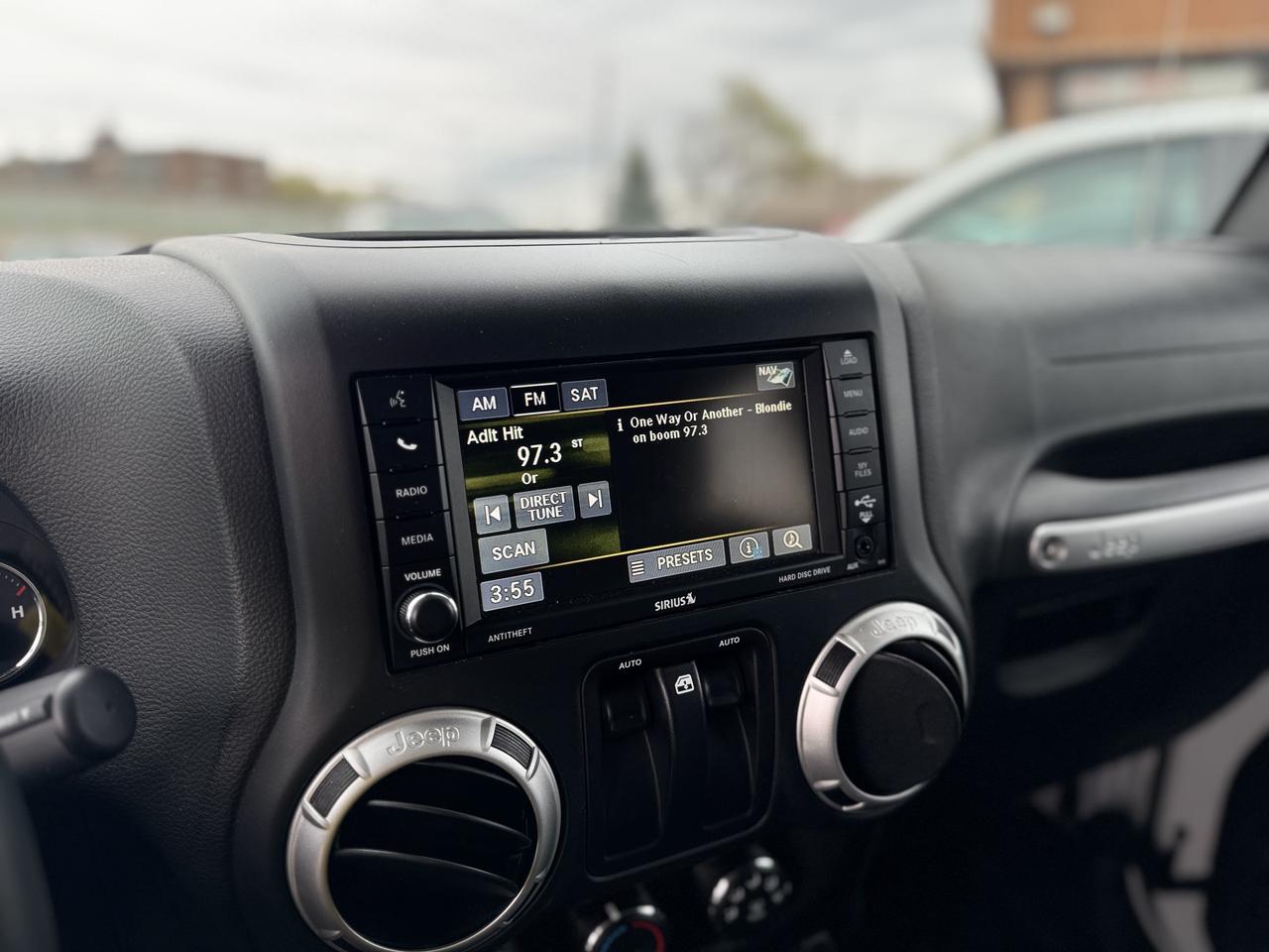 2016 Jeep Wrangler 4WD Sahara Photo