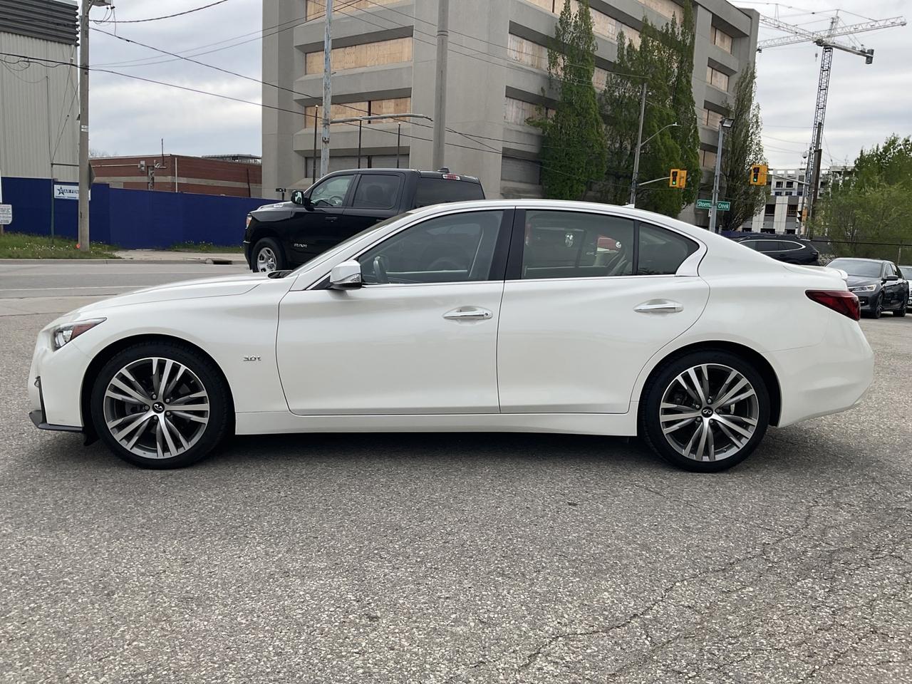 2019 Infiniti Q50 3.0t Signature AWD - LTHR! NAV! BACK-UP CAM! SUNRO Photo3