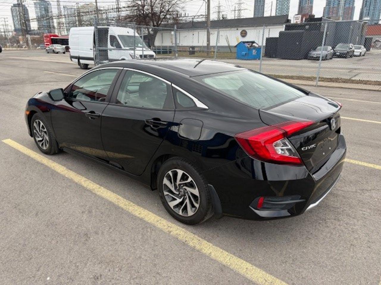 2019 Honda Civic EX (CVT) 4dr Sedan Photo