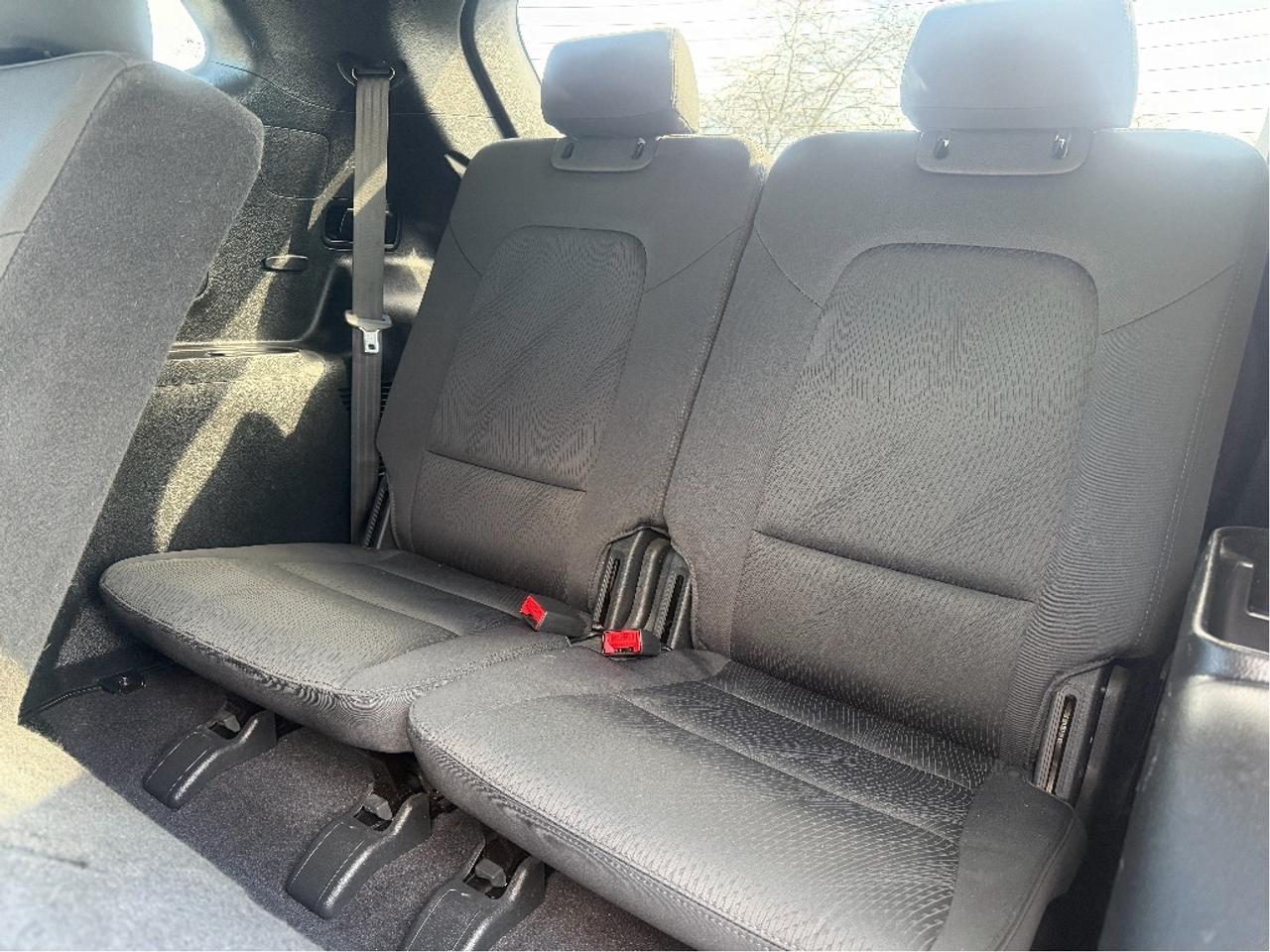 2017 Hyundai Santa Fe XL Photo