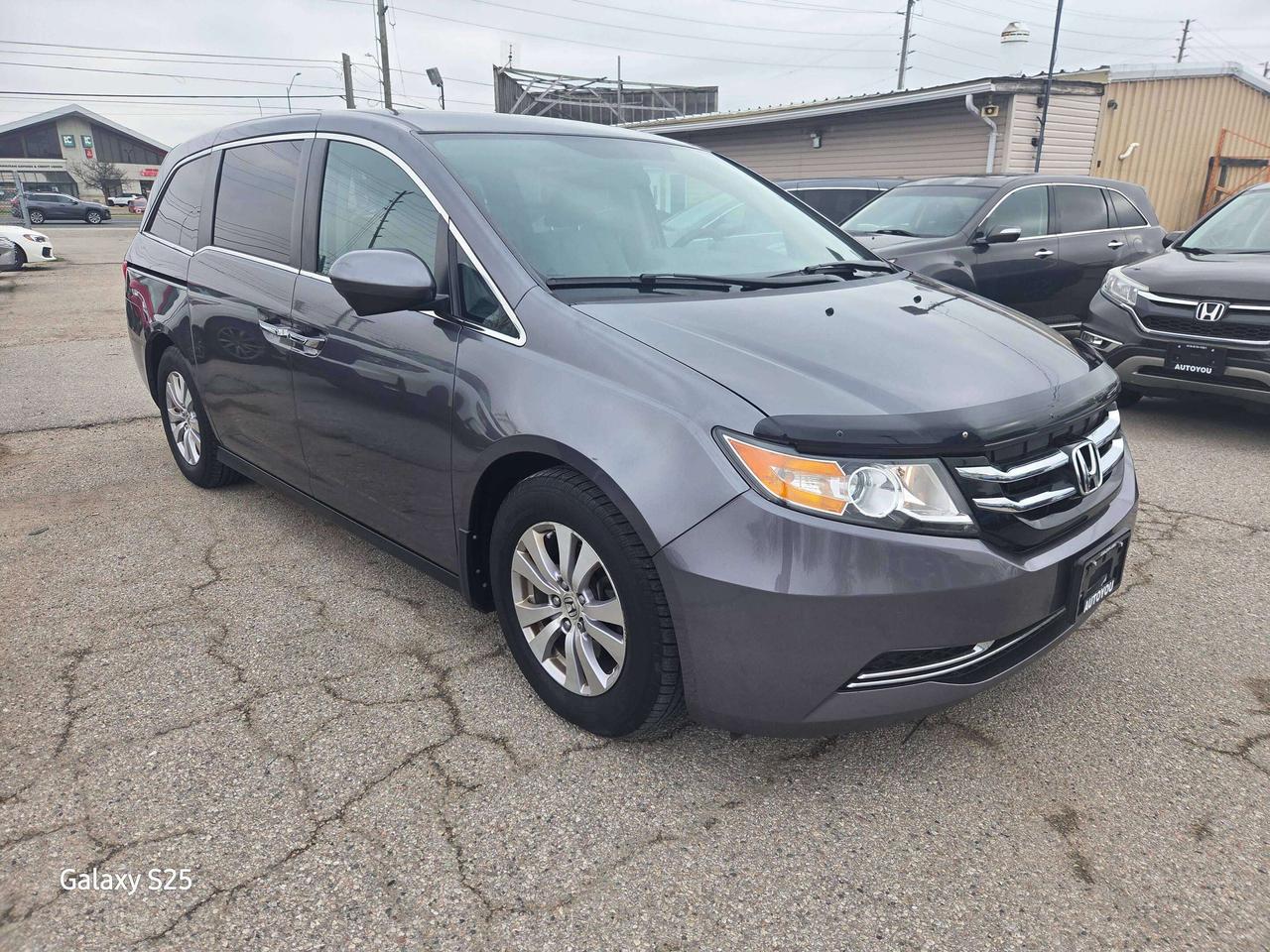 2015 Honda Odyssey EX Photo0