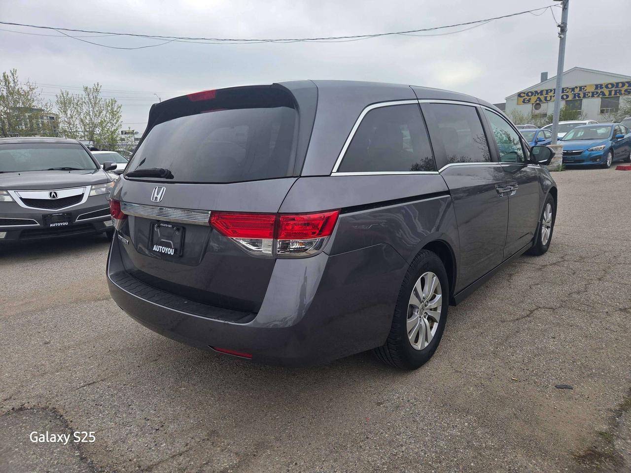 2015 Honda Odyssey EX Photo
