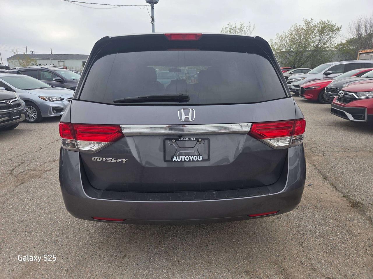 2015 Honda Odyssey EX Photo