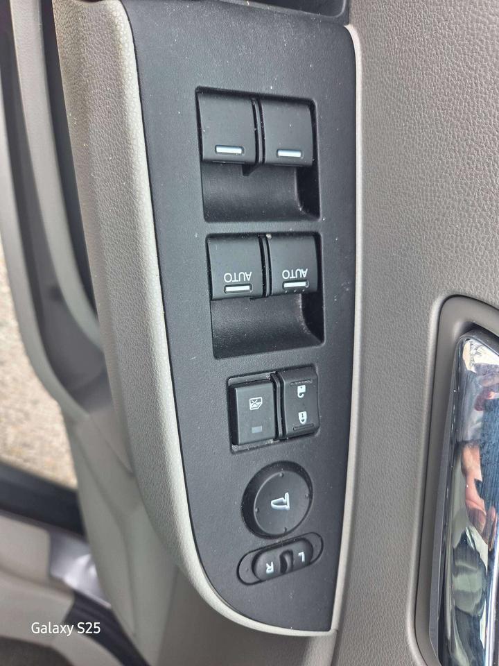 2015 Honda Odyssey EX Photo