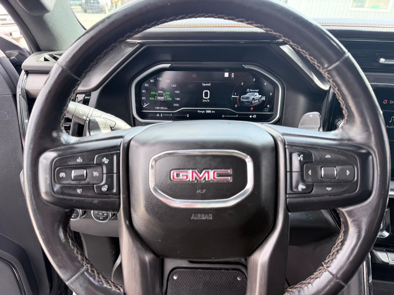 2022 GMC Sierra 1500 AT4 CREW CAB 4WD Photo