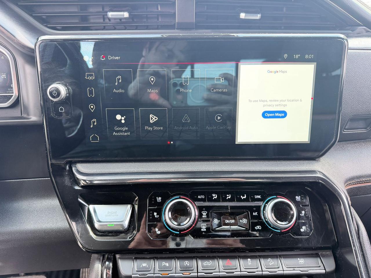 2022 GMC Sierra 1500 AT4 CREW CAB 4WD Photo