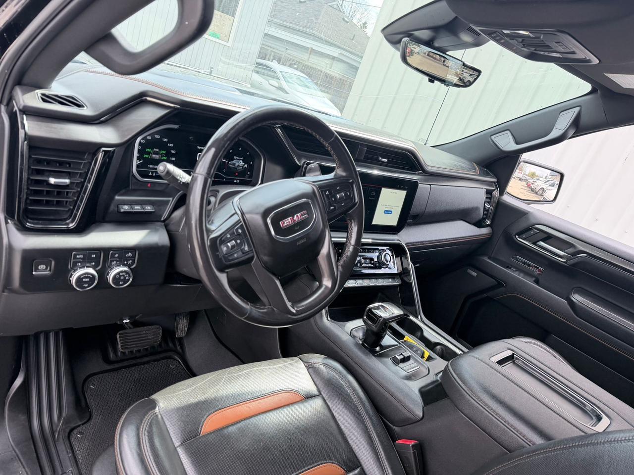2022 GMC Sierra 1500 AT4 CREW CAB 4WD Photo