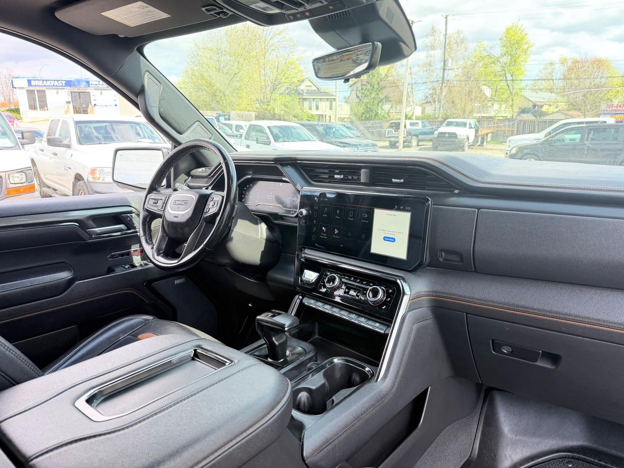 2022 GMC Sierra 1500 AT4 CREW CAB 4WD Photo