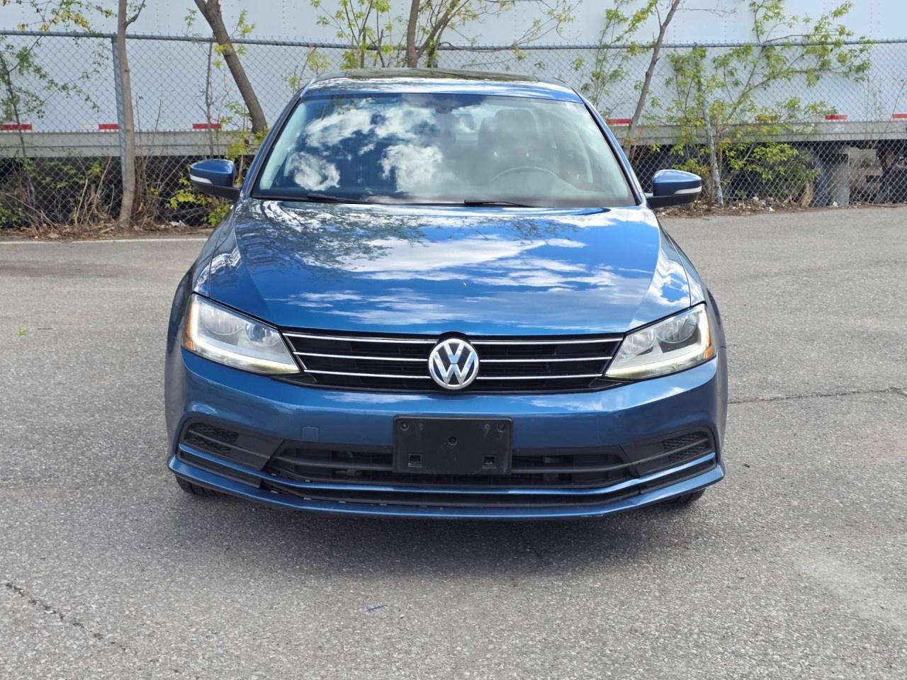 2017 Volkswagen Jetta Sedan 4dr 1.4 TSI Auto Wolfsburg Edition Photo