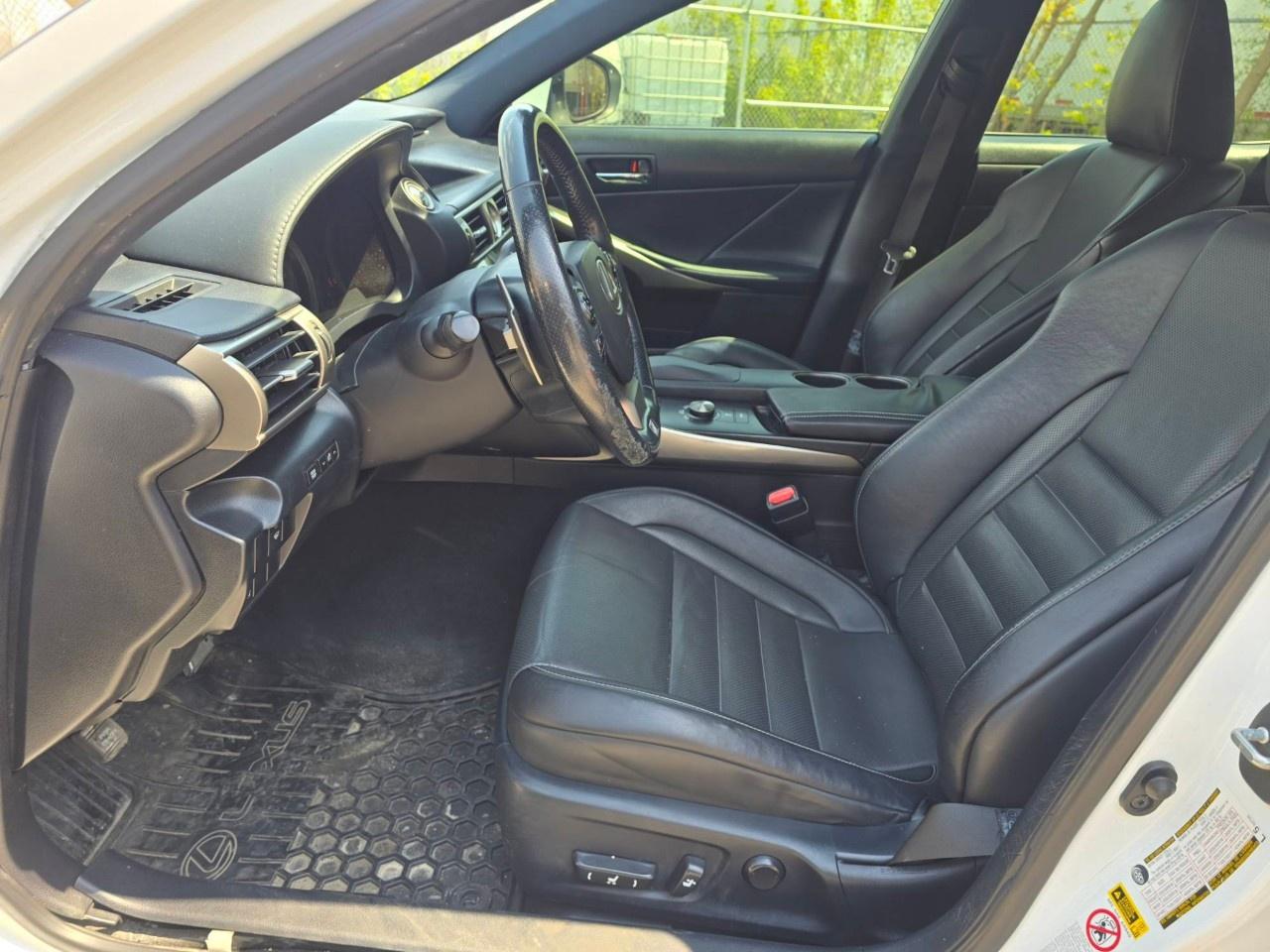 2015 Lexus IS 250 4DR SDN AWD Photo