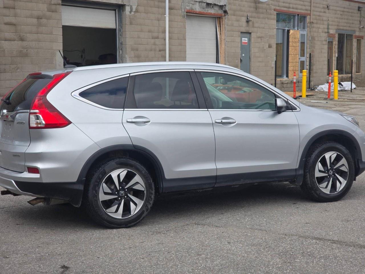 2016 Honda CR-V 4WD Touring Photo