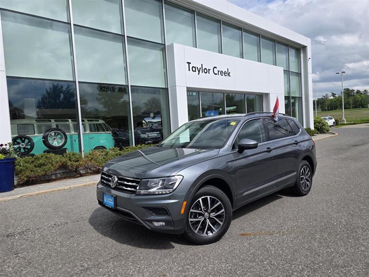 2021 Volkswagen Tiguan Comfortline 2.0T 8sp at w/Tip 4M One-Owner Photo