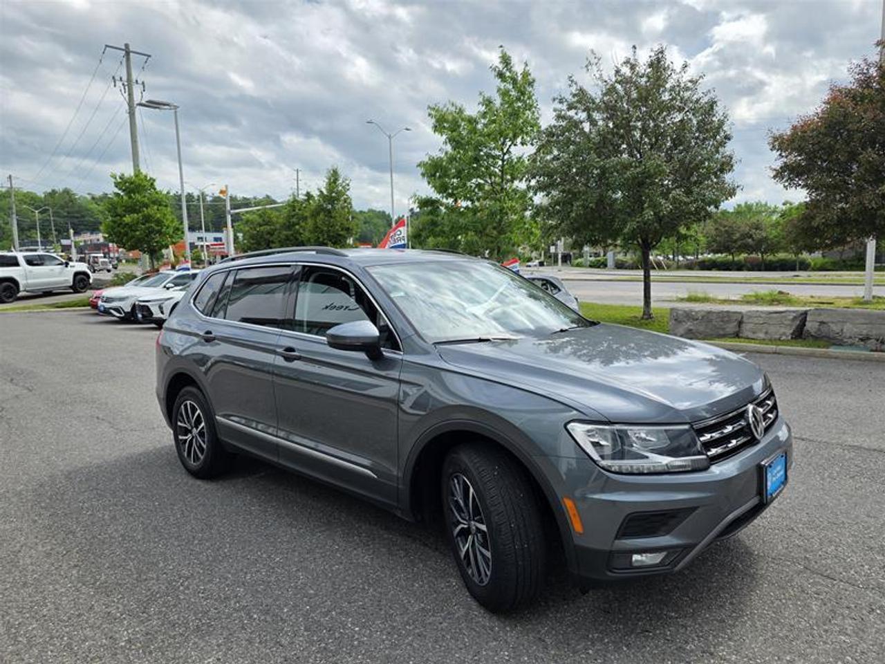 2021 Volkswagen Tiguan Comfortline 2.0T 8sp at w/Tip 4M One-Owner Photo