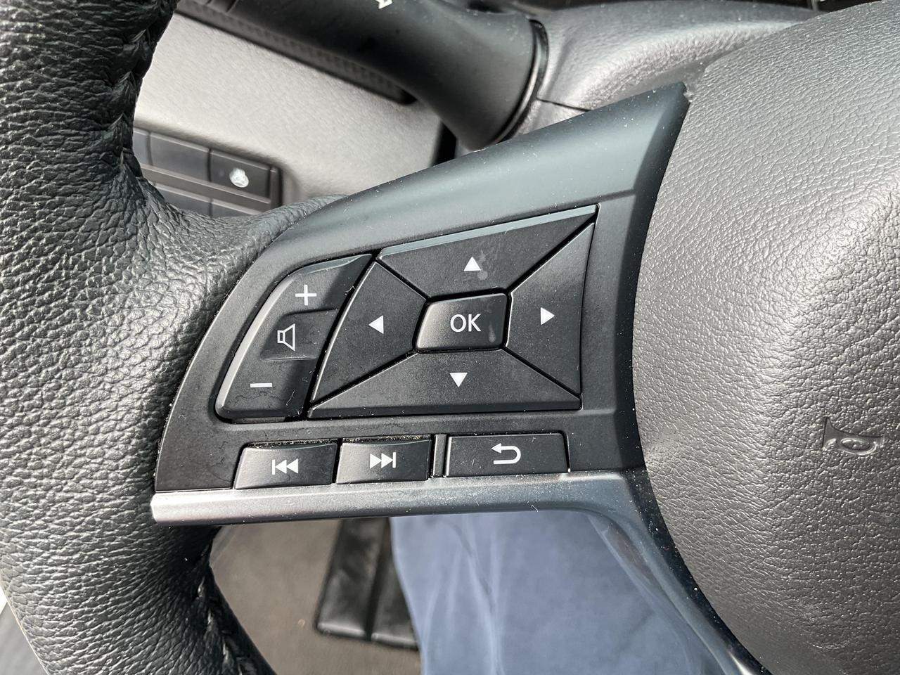 2024 Nissan Kicks SV 4dr Front-Wheel Drive Photo