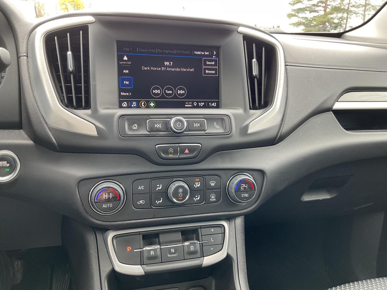 2023 GMC Terrain SLE All-wheel Drive Photo