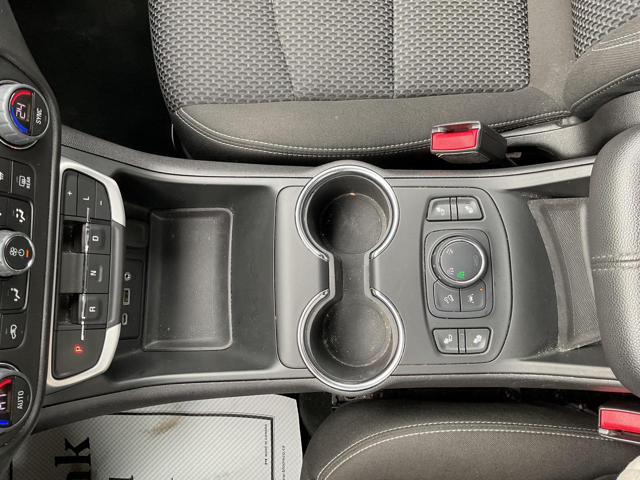 2023 GMC Terrain SLE All-wheel Drive Photo