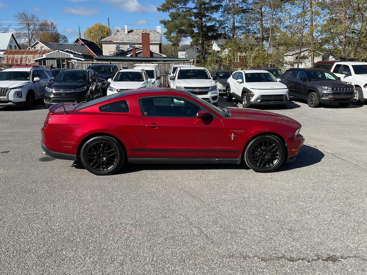 2012 Ford Mustang  Photo