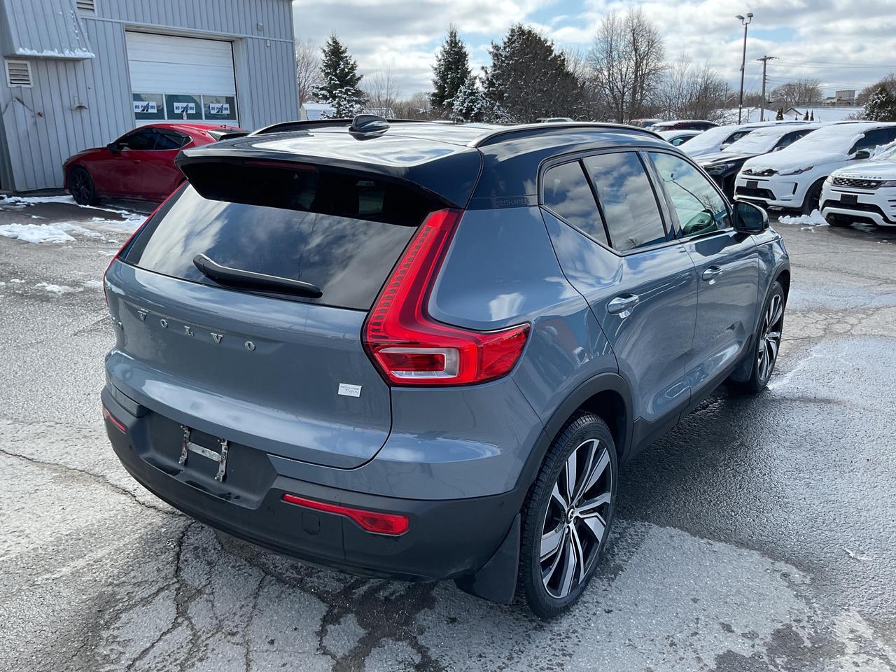 2022 Volvo XC40 Recharge Pure Electric P8 Ultimate 4dr All-Wheel Drive Photo