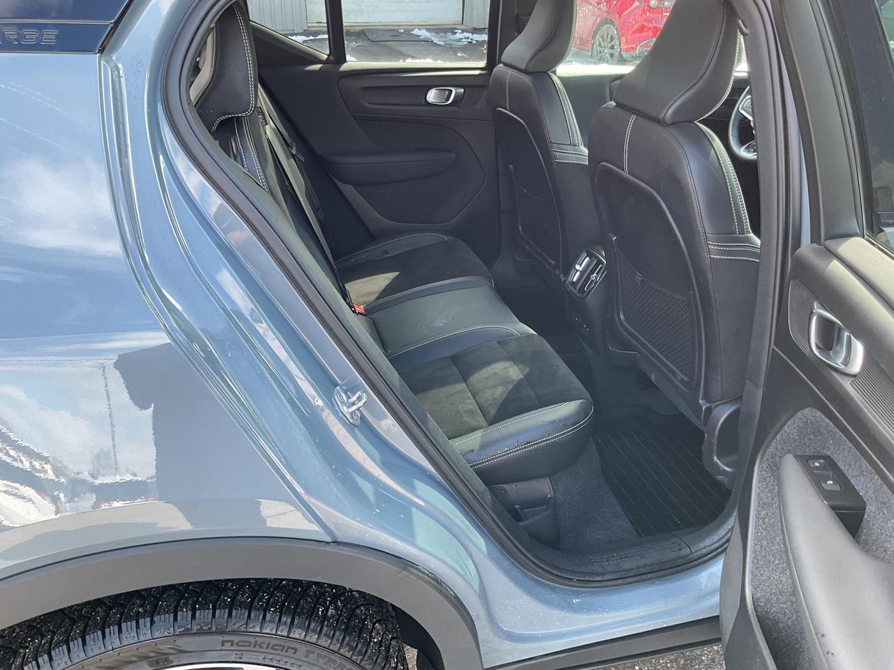 2022 Volvo XC40 Recharge Pure Electric P8 Ultimate 4dr All-Wheel Drive Photo