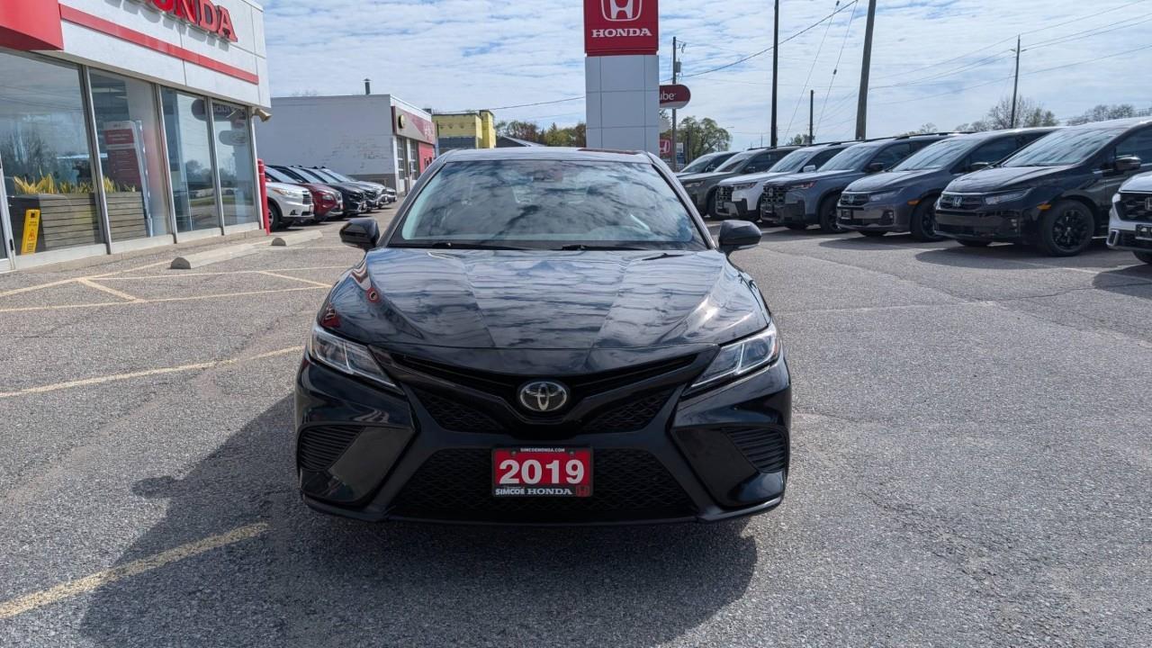 2019 Toyota Camry SE 4dr Sedan Photo
