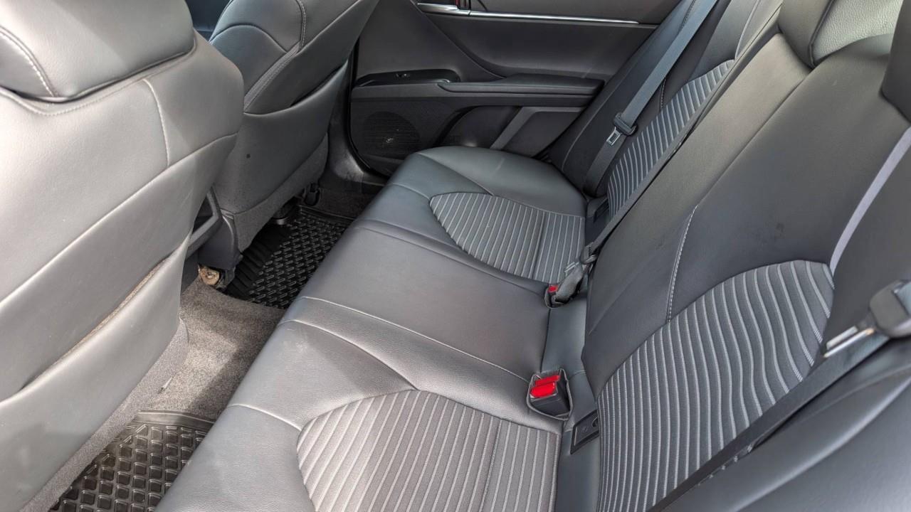 2019 Toyota Camry SE 4dr Sedan Photo