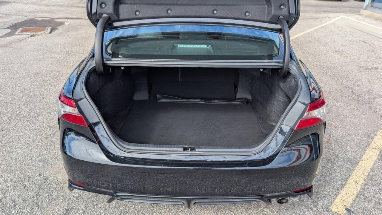2019 Toyota Camry SE 4dr Sedan Photo