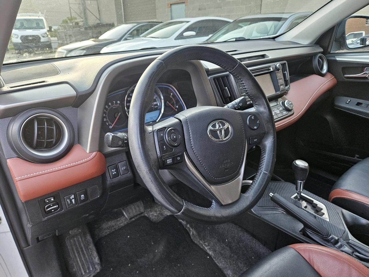 2014 Toyota RAV4 AWD, Limited, Nav, Camera, Leather, Sunroof, No Ac Photo
