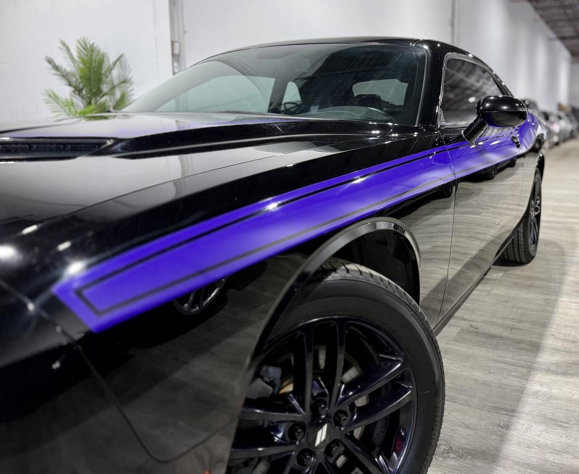 2019 Dodge Challenger Plus AWD||Vented & Heated Leather||Sunroof|| Photo
