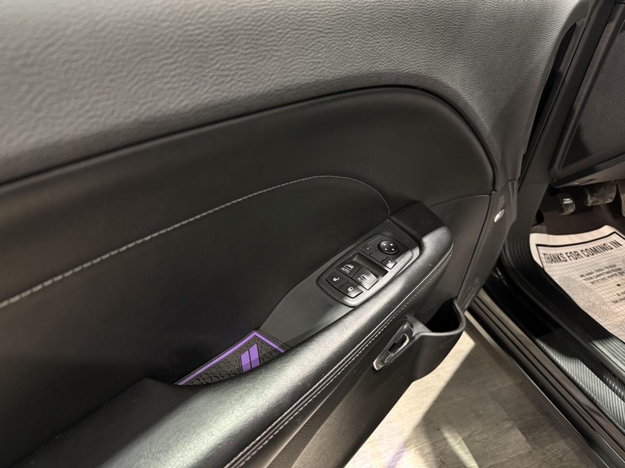 2019 Dodge Challenger Plus AWD||Vented & Heated Leather||Sunroof|| Photo