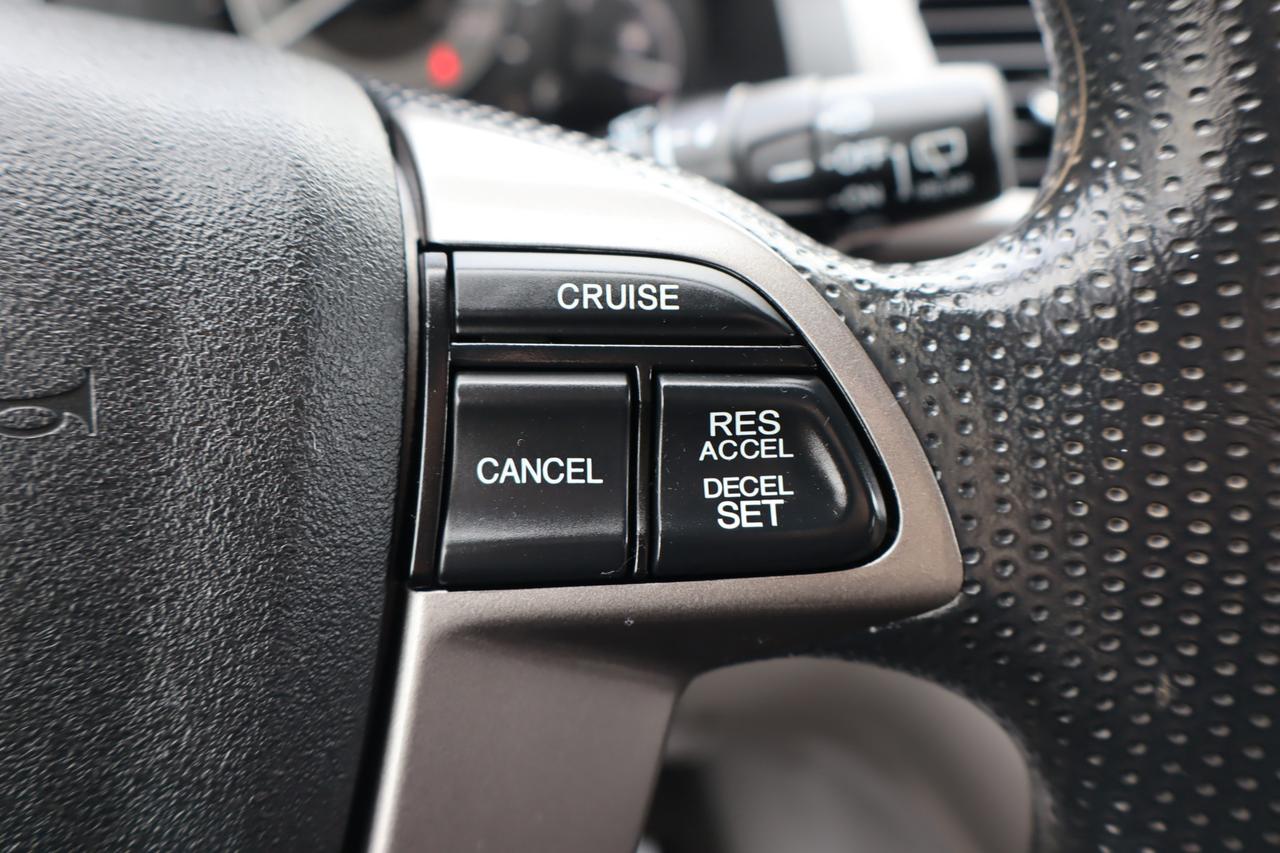 2017 Honda Odyssey EX (A6) Passenger Van Photo