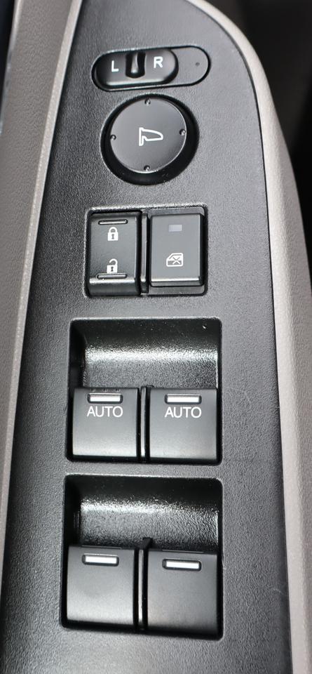 2017 Honda Odyssey EX (A6) Passenger Van Photo