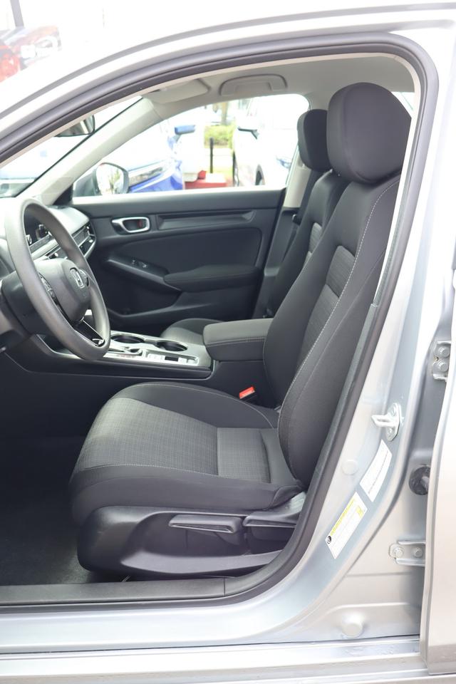 2022 Honda Civic LX 4dr Sedan Photo