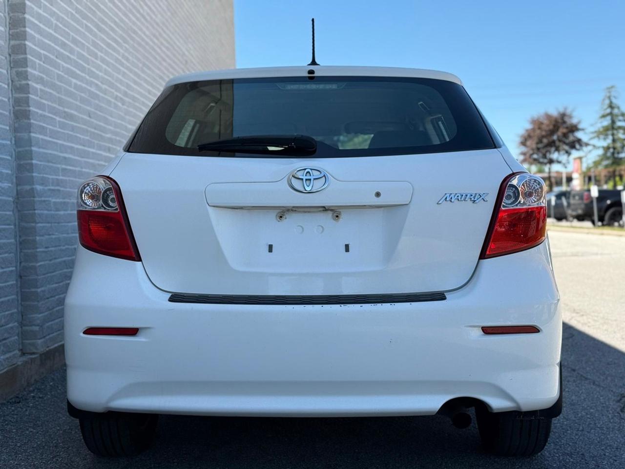 2011 Toyota Matrix BASE Photo