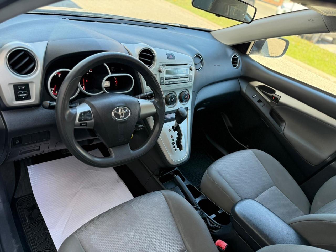 2011 Toyota Matrix BASE Photo