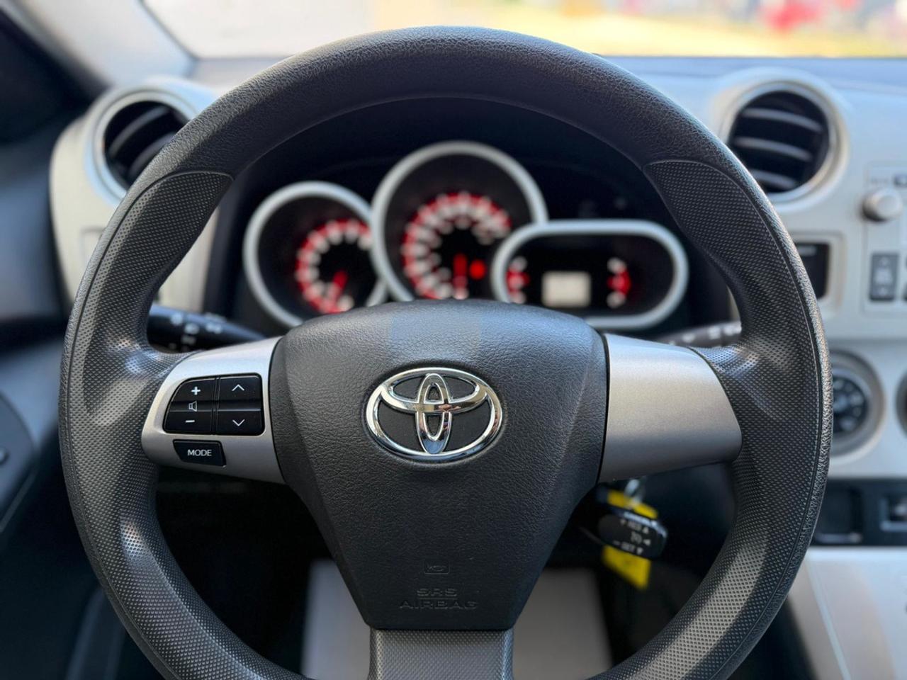 2011 Toyota Matrix BASE Photo