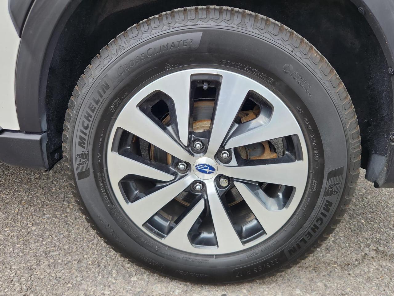 2024 Subaru Outback Touring 4dr All-Wheel Drive Photo