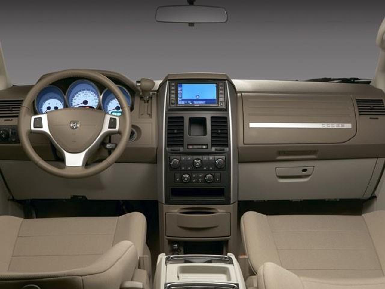 2010 Dodge Grand Caravan SE Photo