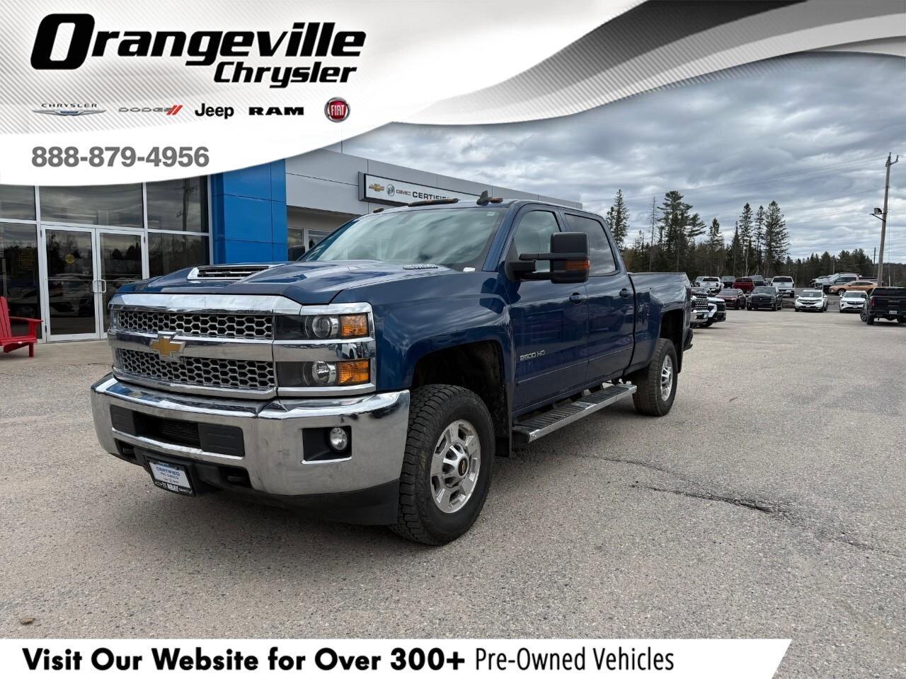 2019 Chevrolet SILVERADO 2500HD 4WD Crew Cab 153.7  LT Photo