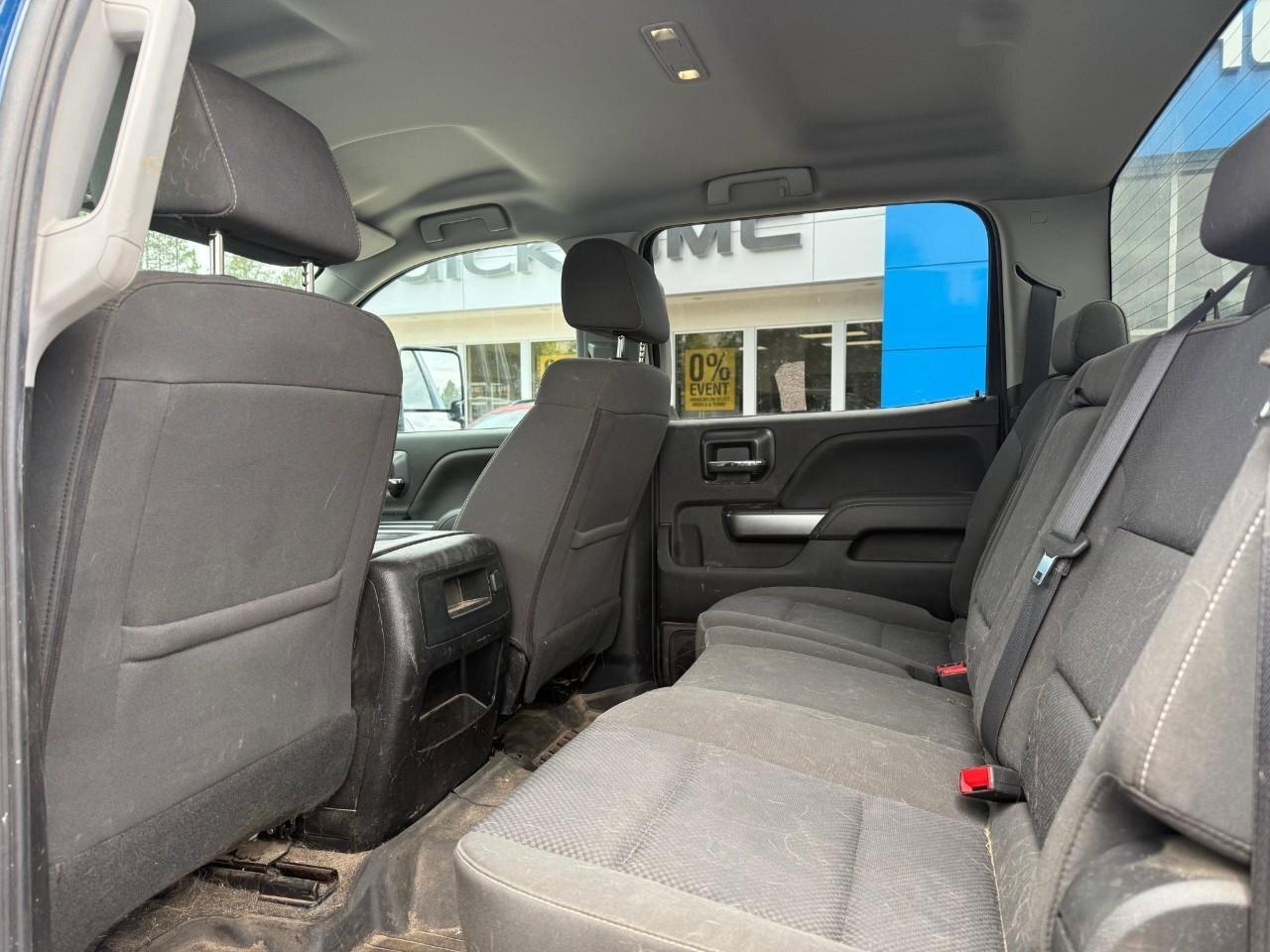 2019 Chevrolet SILVERADO 2500HD 4WD Crew Cab 153.7  LT Photo