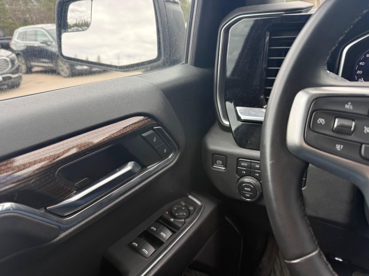 2024 Chevrolet Silverado 1500 RST LEASE RETURN. RUNNING BOARDS. TONNEAU COVER. T Photo