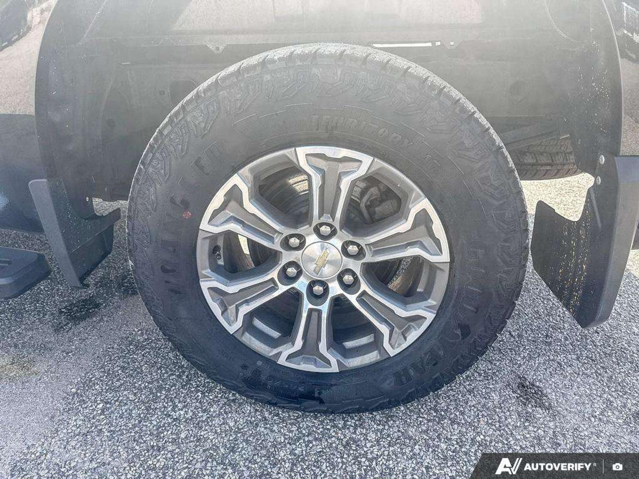 2024 Chevrolet Silverado 1500 LEASE RETURN. RUNNING BOARDS. TONNEAU COVER. TRAILERING PKG. Z71 OFF ROAD PKG. TRUE NORTH EDITION. Photo