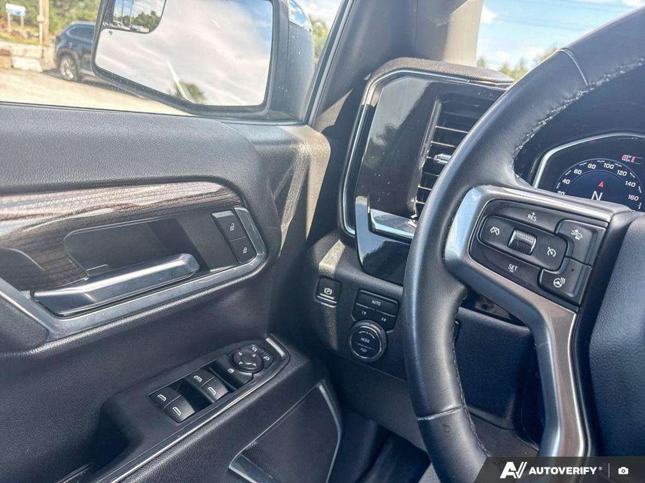 2024 Chevrolet Silverado 1500 LEASE RETURN. RUNNING BOARDS. TONNEAU COVER. TRAILERING PKG. Z71 OFF ROAD PKG. TRUE NORTH EDITION. Photo