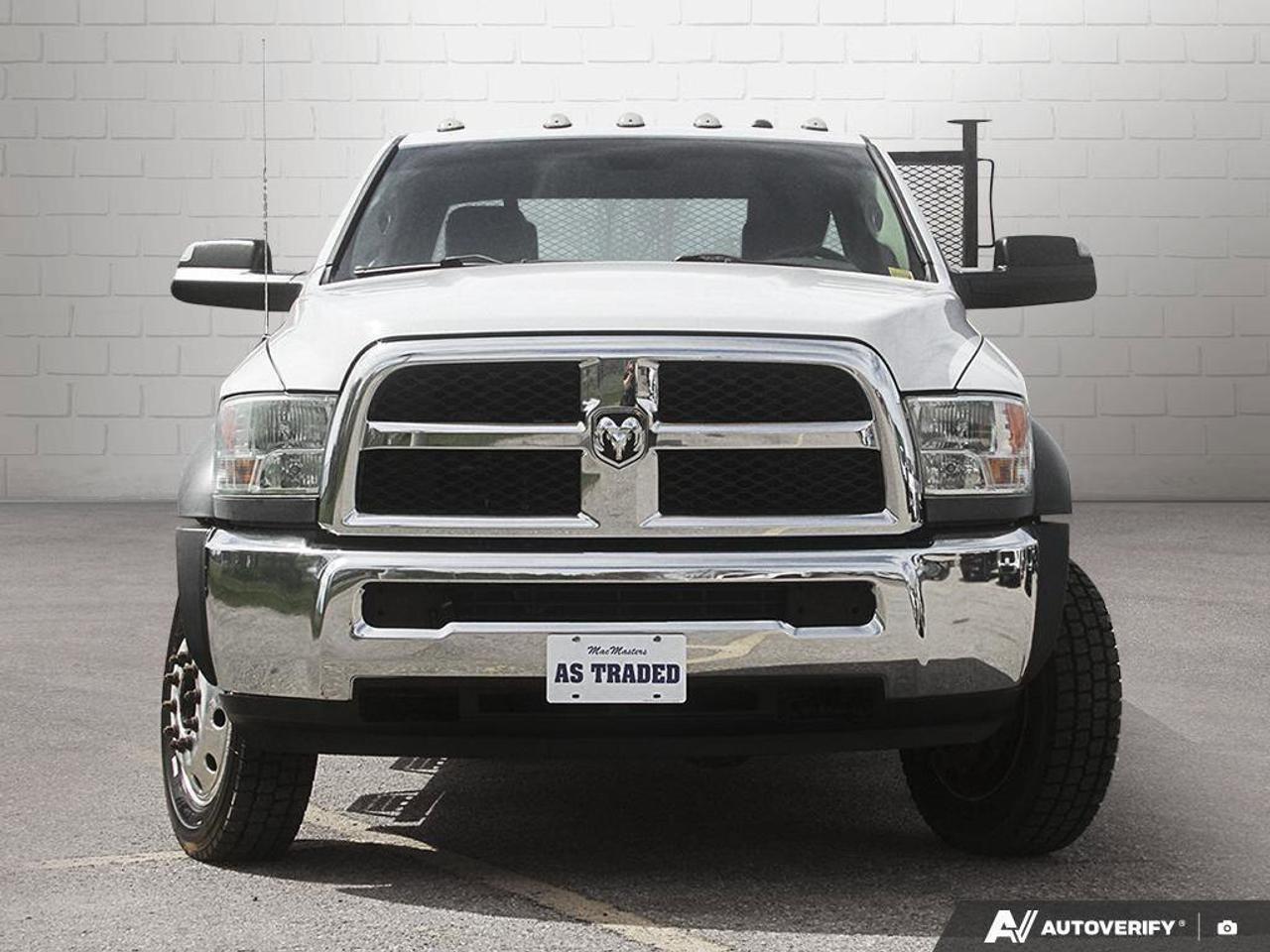 2017 RAM Ram 5500 Cab-Chassis SLTSLT, CASSIS, 6.4L HEMI V8, 4X4, CREW CAB, AS-TR Photo