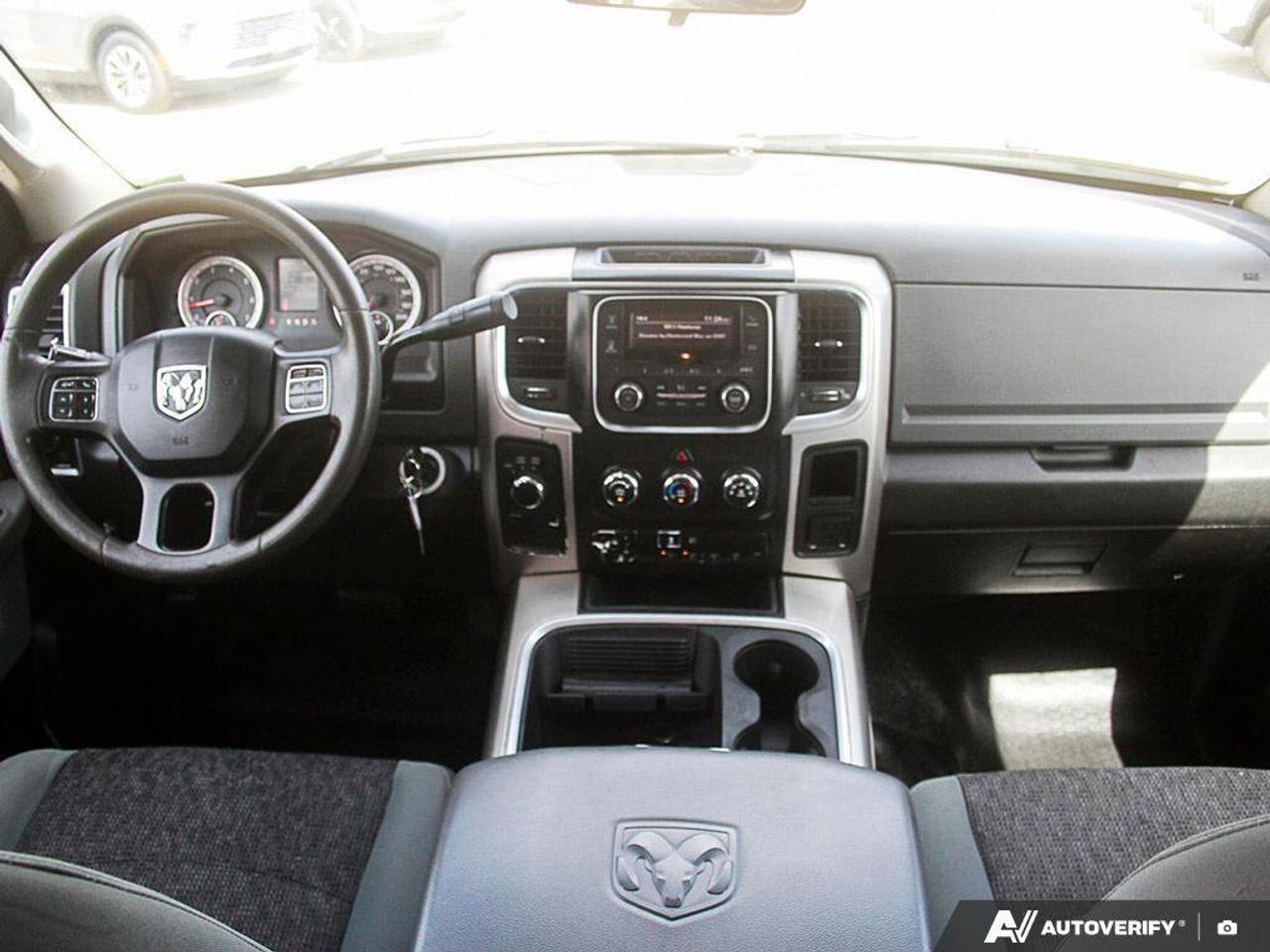 2017 RAM Ram 5500 Cab-Chassis SLTSLT, CASSIS, 6.4L HEMI V8, 4X4, CREW CAB, AS-TR Photo