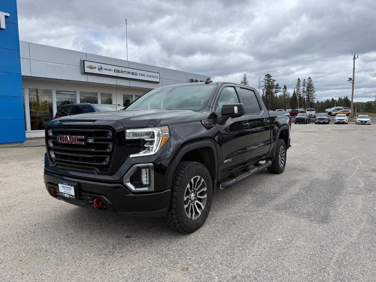 2021 GMC Sierra 1500 AT4 RUNNING BOARDS. TONNEAU COVER. OFF ROAD SUSPEN Photo